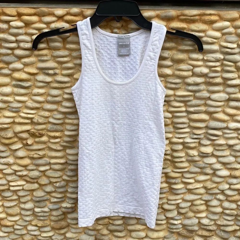 Marika White Dot Popcorn Athletic Tank Top. Size Small. EUC! Athleisure